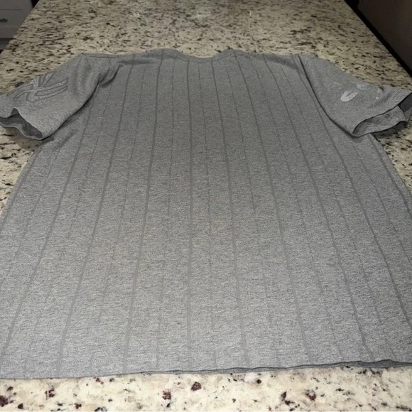 Nike Air x Futura 2000 New York Yankees Pointman Tshirt Size Large Grey Be True